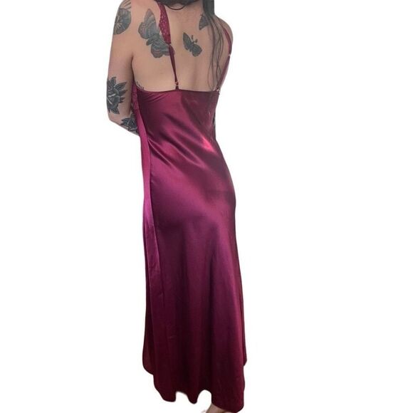 Vintage 80’s Victoria’s Secret Merlot Red Chiffon Floor length Nightgown - Picture 8 of 11